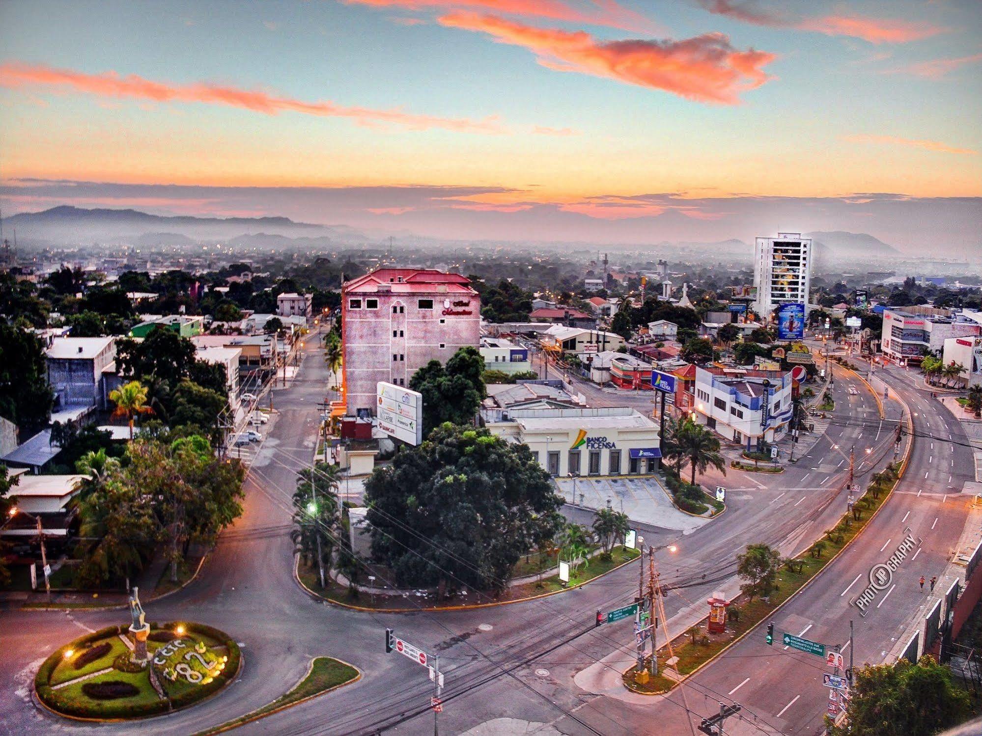 Real Guanacaste Aparthotel San Pedro Sula Ngoại thất bức ảnh